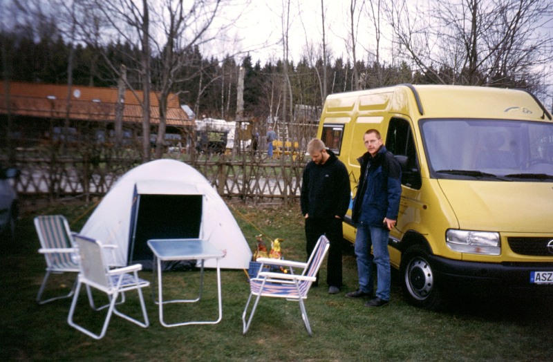 13_zelt_und_wohnmobil.jpg